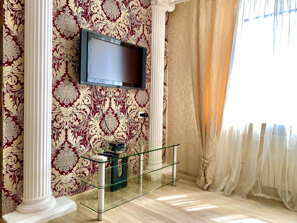 Apartpoltava Елегантна Квартира В Новобудові,Біля Каштанової Алеї, Центр Міста, Звітна Документація Ngoại thất bức ảnh