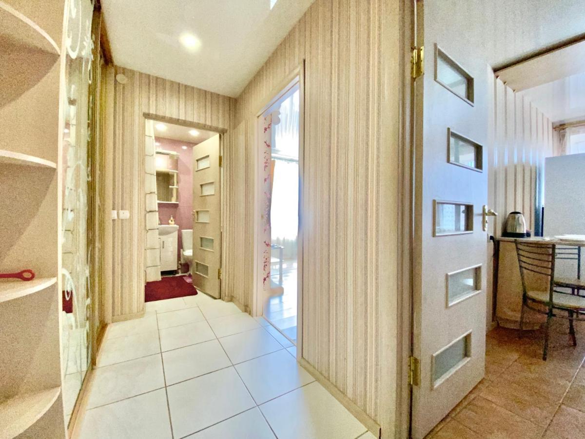 Apartpoltava Елегантна Квартира В Новобудові,Біля Каштанової Алеї, Центр Міста, Звітна Документація Ngoại thất bức ảnh