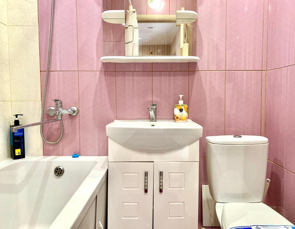 Apartpoltava Елегантна Квартира В Новобудові,Біля Каштанової Алеї, Центр Міста, Звітна Документація Ngoại thất bức ảnh
