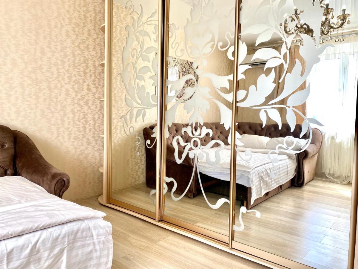 Apartpoltava Елегантна Квартира В Новобудові,Біля Каштанової Алеї, Центр Міста, Звітна Документація Ngoại thất bức ảnh