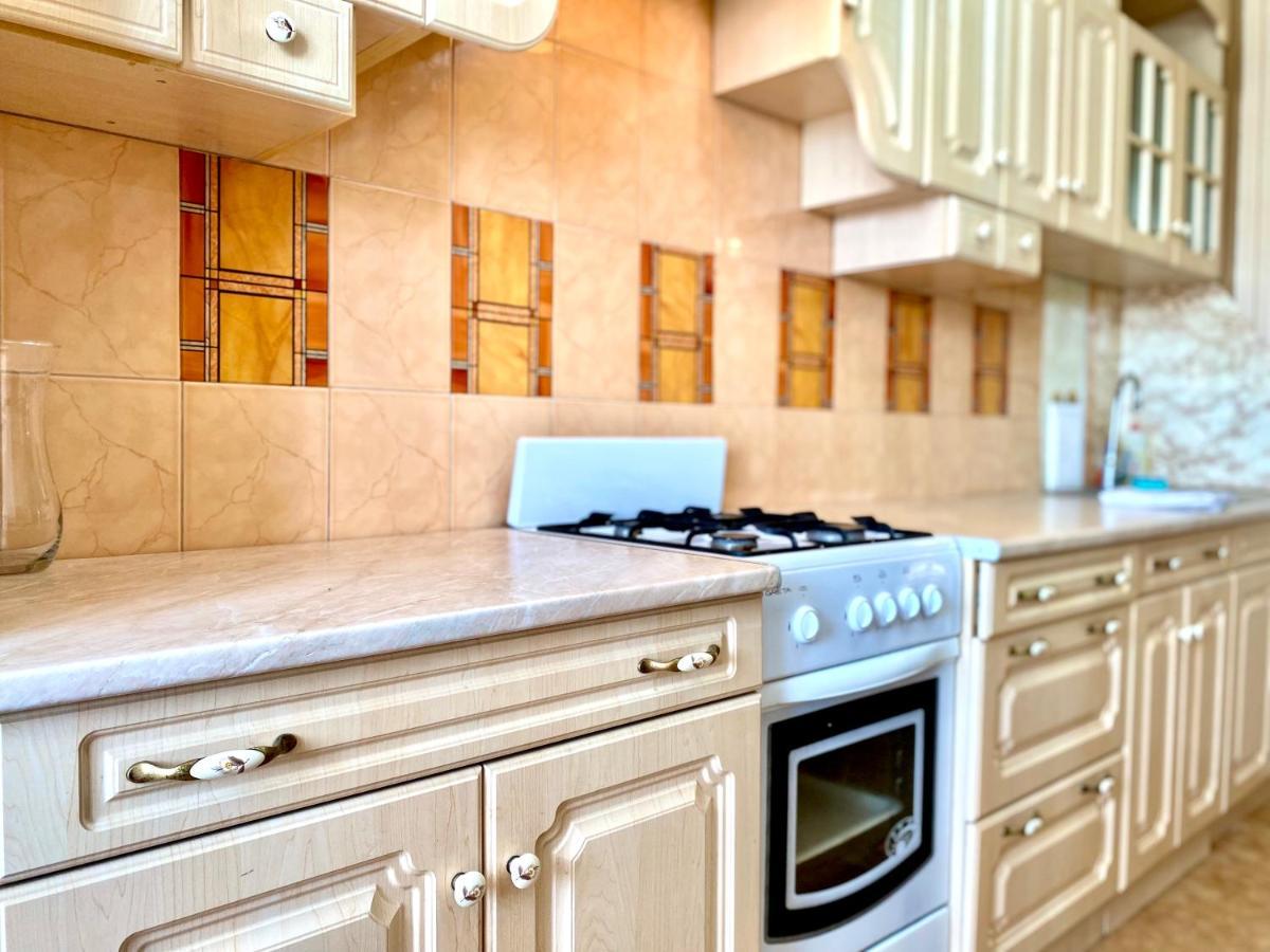 Apartpoltava Елегантна Квартира В Новобудові,Біля Каштанової Алеї, Центр Міста, Звітна Документація Ngoại thất bức ảnh